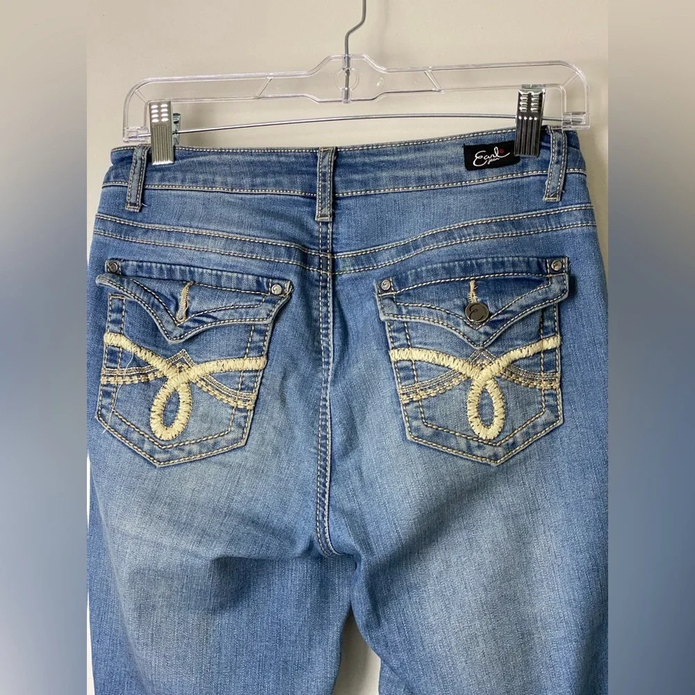 Earl Jeans Women's Blue capris Jeans - Picture 4 of 5